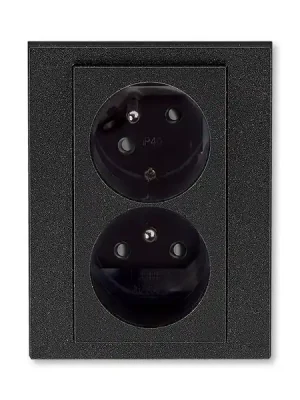 Výprodej Levit®M 5513H-C02357 63 zásuvka dvojnásobná s ochr. kolíky, s clonkami, s natočenou dutinou barva onyx / kouřová černá ABB