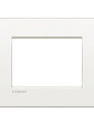 Rámeček BTICINO LNC4803BN AIR 3M bílá Aktuální