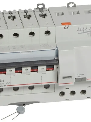LEGRAND Chránič 63C/4/0,3 411211 6KA Novinka