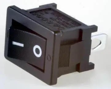 Koupit Online OMEGA PŘEPÍNAČ PAN. I 3300 3A/250V BLK 1580