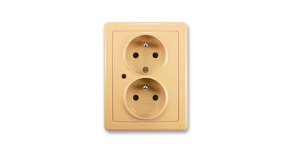 ABB 5592G-C02349 D1 Zásuvka dvojnásobná s ochranou před přepětím Swing® béžová Cenová Bomba