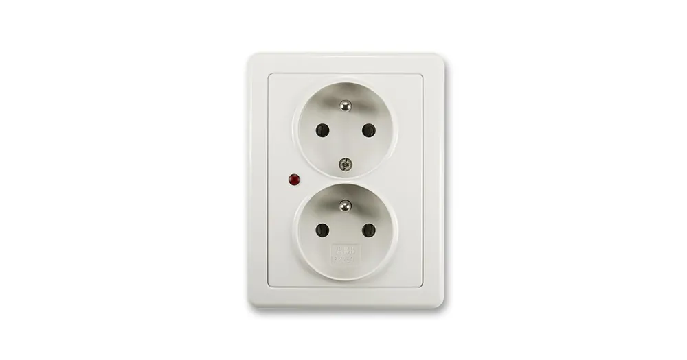 ABB 5592G-C02349 S1 Zásuvka dvojnásobná s ochranou před přepětím Swing® světle šedá Finální Výprodej