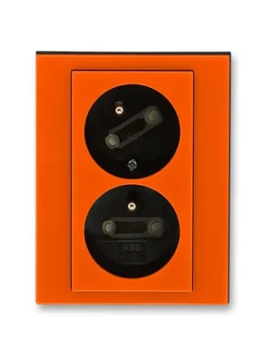 ABB 5513H-C02357 66 Zásuvka dvojnásobná s clonkami, s natočenou dutinou Levit® oranžová/ kouřová černá Pouze Dnes