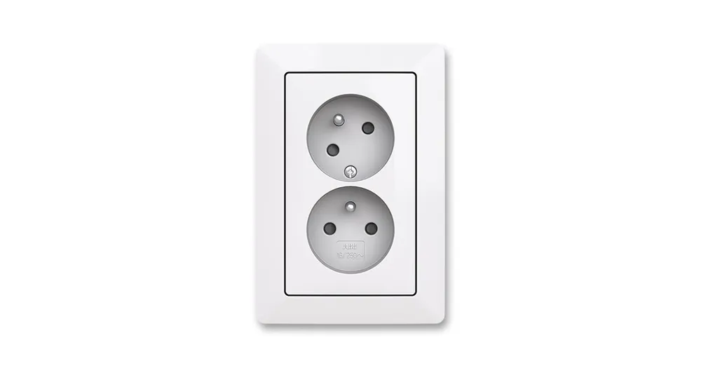 ABB Zoni 5513T-C02357 500 Zásuvka dvojnásobná, clonky, natočená dutina IP40 bílá Expresní Doručení